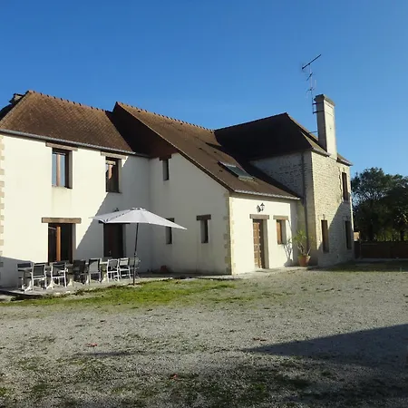 Les Grandes Landes - Piscine Privee - Grand Jardin بيت للعطل *