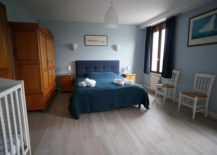 Prázdninový dům Les Grandes Landes - Piscine Privee - Grand Jardin Cricqueville-en-Bessin